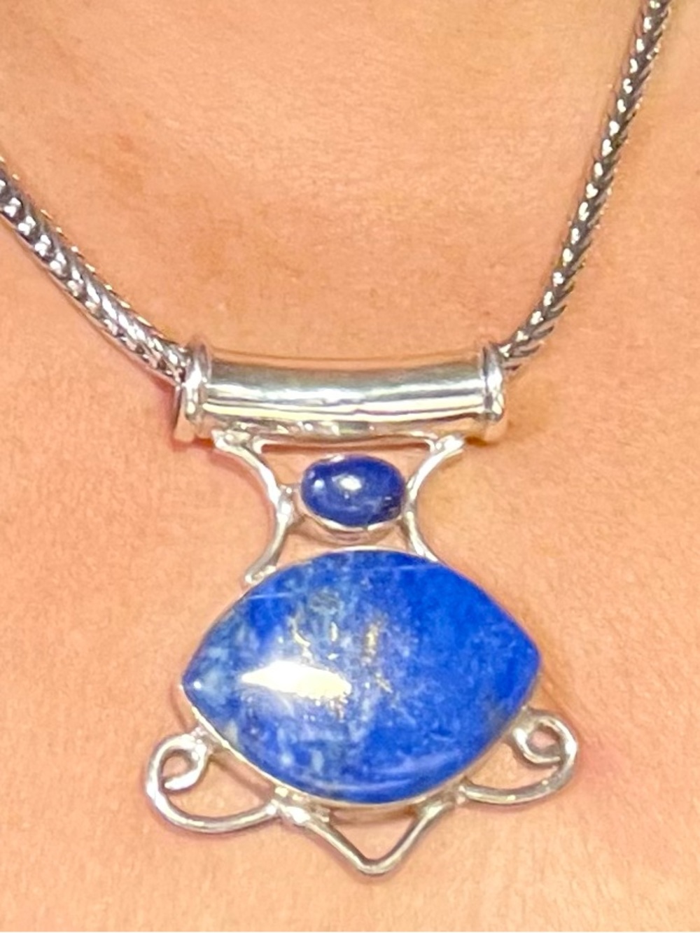 Vintage Sterling Silver Blue Lapis Lazuli in wheat chain magnetic necklace